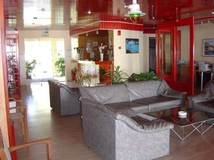 Christina Hotel Месонги Экстерьер фото